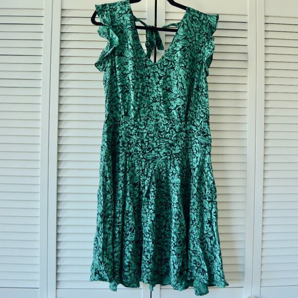 Kookai Size 40 Floral Dress with Flutter Sleeve V-Neck  | Size 40 - Picture 2 of 8